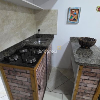 Pousada / Hotel com 160m², 9 quartos, 6 garagens, no bairro Ingleses em Florianópolis