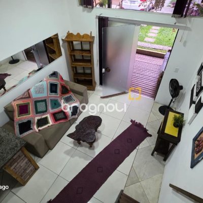 Pousada / Hotel com 160m², 9 quartos, 6 garagens, no bairro Ingleses em Florianópolis
