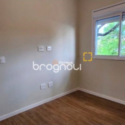 Casa com 161m², 3 quartos (sendo 1 suíte), 2 garagens, no bairro Lagoa da Conceição em Florianópolis