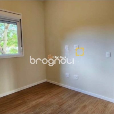 Casa com 161m², 3 quartos (sendo 1 suíte), 2 garagens, no bairro Lagoa da Conceição em Florianópolis