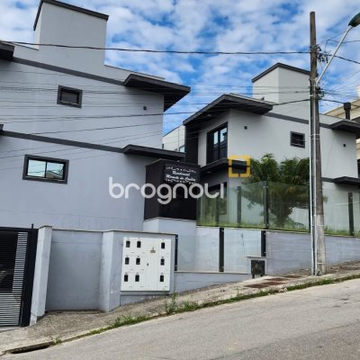 Casa com 119m², 2 quartos (sendo 1 suíte), 2 garagens, no bairro Vendaval em Biguaçu