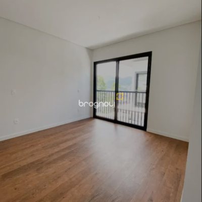 Casa com 119m², 2 quartos (sendo 1 suíte), 2 garagens, no bairro Vendaval em Biguaçu