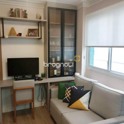Apartamento com 31m², 1 quarto, 1 garagem, no bairro Centro em Florianópolis