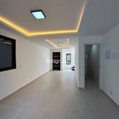 Casa com 130m², 3 quartos (sendo 1 suíte), 2 garagens, no bairro Ingleses em Florianópolis