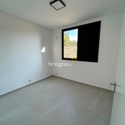 Casa com 130m², 3 quartos (sendo 1 suíte), 2 garagens, no bairro Ingleses em Florianópolis