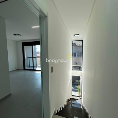Casa com 130m², 3 quartos (sendo 1 suíte), 2 garagens, no bairro Ingleses em Florianópolis