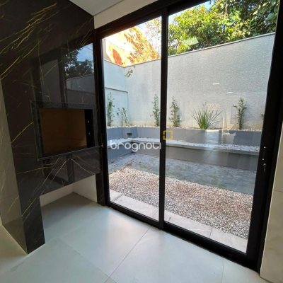Casa com 130m², 3 quartos (sendo 1 suíte), 2 garagens, no bairro Ingleses em Florianópolis