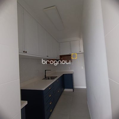 Apartamento com 70m², 2 quartos (sendo 1 suíte), 1 garagem, no bairro Campeche em Florianópolis