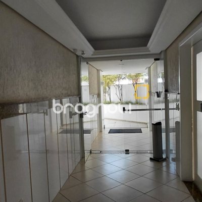 Apartamento com 112m², 3 quartos (sendo 1 suíte), 1 garagem, no bairro Agronômica em Florianópolis