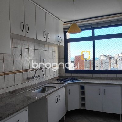Apartamento com 112m², 3 quartos (sendo 1 suíte), 1 garagem, no bairro Agronômica em Florianópolis