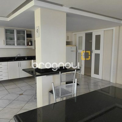 Apartamento com 112m², 3 quartos (sendo 1 suíte), 1 garagem, no bairro Agronômica em Florianópolis