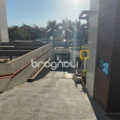 Apartamento com 112m², 3 quartos (sendo 1 suíte), 1 garagem, no bairro Agronômica em Florianópolis
