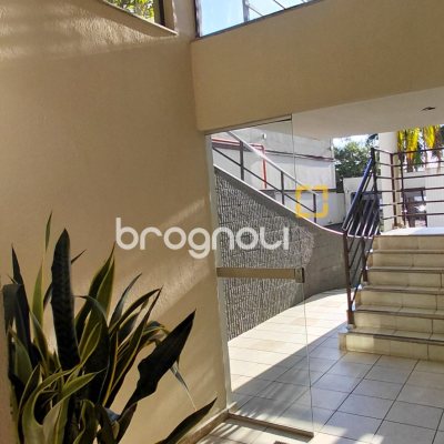 Apartamento com 112m², 3 quartos (sendo 1 suíte), 1 garagem, no bairro Agronômica em Florianópolis