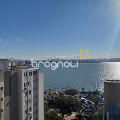 Apartamento com 112m², 3 quartos (sendo 1 suíte), 1 garagem, no bairro Agronômica em Florianópolis