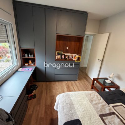 Apartamento com 131m², 3 quartos (sendo 1 suíte), 1 garagem, no bairro Coqueiros em Florianópolis