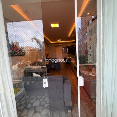 Apartamento com 131m², 3 quartos (sendo 1 suíte), 1 garagem, no bairro Coqueiros em Florianópolis