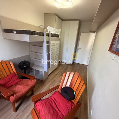 Apartamento com 131m², 3 quartos (sendo 1 suíte), 1 garagem, no bairro Coqueiros em Florianópolis
