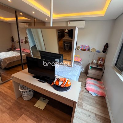 Apartamento com 131m², 3 quartos (sendo 1 suíte), 1 garagem, no bairro Coqueiros em Florianópolis