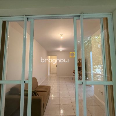 Apartamento com 65m², 2 quartos, 1 garagem, no bairro Trindade em Florianópolis
