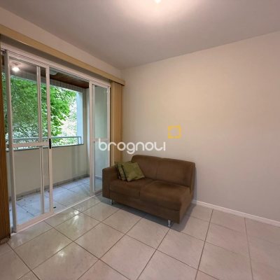 Apartamento com 65m², 2 quartos, 1 garagem, no bairro Trindade em Florianópolis