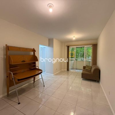 Apartamento com 65m², 2 quartos, 1 garagem, no bairro Trindade em Florianópolis
