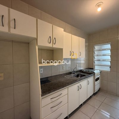 Apartamento com 65m², 2 quartos, 1 garagem, no bairro Trindade em Florianópolis