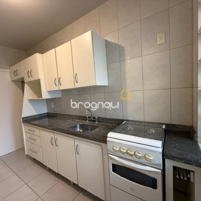 Apartamento com 65m², 2 quartos, 1 garagem, no bairro Trindade em Florianópolis