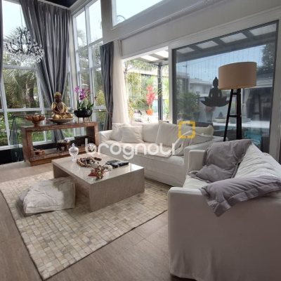 Casa com 322m², 4 quartos (sendo 4 suítes), 2 garagens, no bairro Jurerê Internacional em Florianópolis