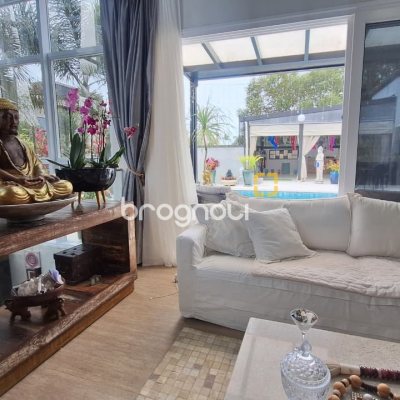 Casa com 322m², 4 quartos (sendo 4 suítes), 2 garagens, no bairro Jurerê Internacional em Florianópolis