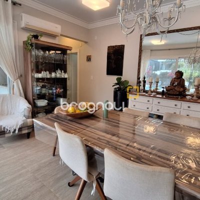 Casa com 322m², 4 quartos (sendo 4 suítes), 2 garagens, no bairro Jurerê Internacional em Florianópolis