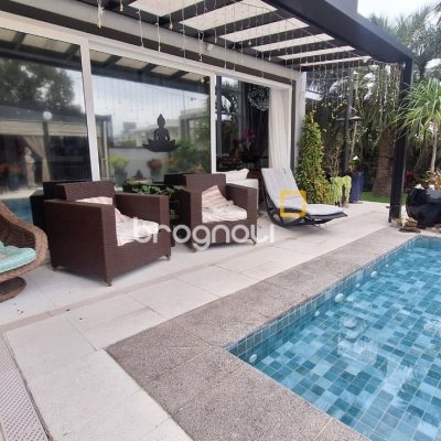 Casa com 322m², 4 quartos (sendo 4 suítes), 2 garagens, no bairro Jurerê Internacional em Florianópolis