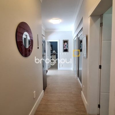 Casa com 322m², 4 quartos (sendo 4 suítes), 2 garagens, no bairro Jurerê Internacional em Florianópolis