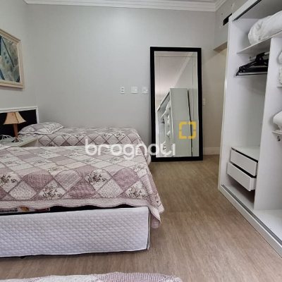 Casa com 322m², 4 quartos (sendo 4 suítes), 2 garagens, no bairro Jurerê Internacional em Florianópolis
