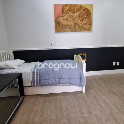 Casa com 322m², 4 quartos (sendo 4 suítes), 2 garagens, no bairro Jurerê Internacional em Florianópolis