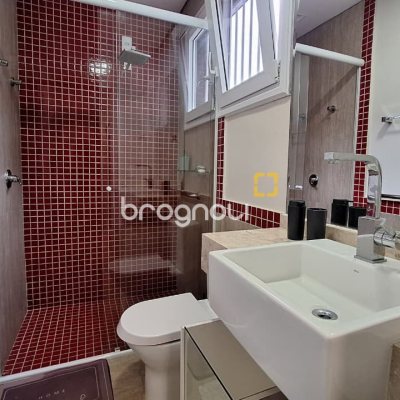 Casa com 322m², 4 quartos (sendo 4 suítes), 2 garagens, no bairro Jurerê Internacional em Florianópolis