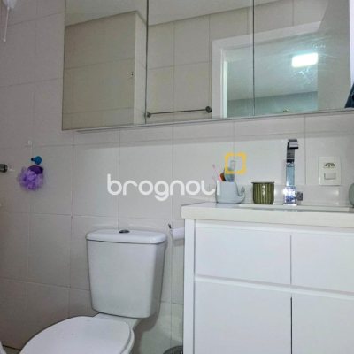 Apartamento com 107m², 3 quartos (sendo 1 suíte), 2 garagens, no bairro João Paulo em Florianópolis