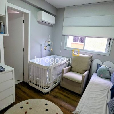Apartamento com 107m², 3 quartos (sendo 1 suíte), 2 garagens, no bairro João Paulo em Florianópolis