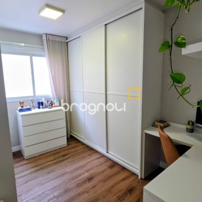 Apartamento com 107m², 3 quartos (sendo 1 suíte), 2 garagens, no bairro João Paulo em Florianópolis