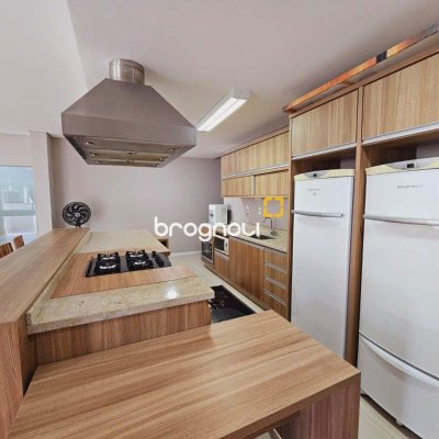 Apartamento com 107m², 3 quartos (sendo 1 suíte), 2 garagens, no bairro João Paulo em Florianópolis