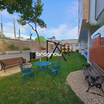 Apartamento com 107m², 3 quartos (sendo 1 suíte), 2 garagens, no bairro João Paulo em Florianópolis