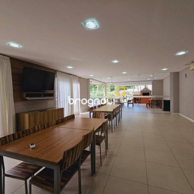 Apartamento com 107m², 3 quartos (sendo 1 suíte), 2 garagens, no bairro João Paulo em Florianópolis