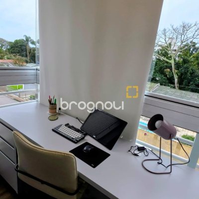 Apartamento com 107m², 3 quartos (sendo 1 suíte), 2 garagens, no bairro João Paulo em Florianópolis