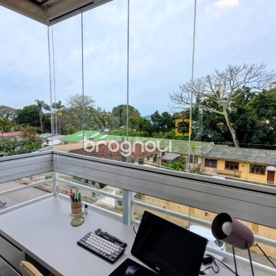 Apartamento com 107m², 3 quartos (sendo 1 suíte), 2 garagens, no bairro João Paulo em Florianópolis