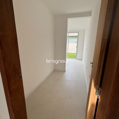 Casa com 108m², 3 quartos (sendo 1 suíte), 2 garagens, no bairro Rio Vermelho em Florianópolis