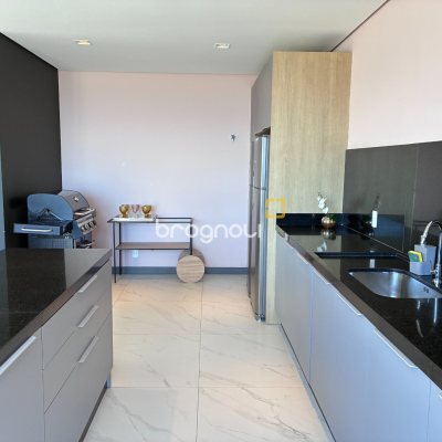 Apartamento com 115m², 3 quartos (sendo 1 suíte), 1 garagem, no bairro Saco dos Limões em Florianópolis