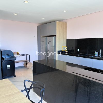 Apartamento com 115m², 3 quartos (sendo 1 suíte), 1 garagem, no bairro Saco dos Limões em Florianópolis