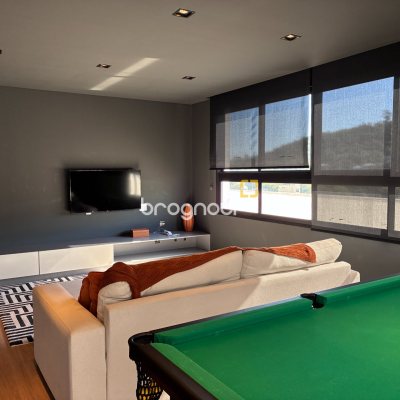 Apartamento com 115m², 3 quartos (sendo 1 suíte), 1 garagem, no bairro Saco dos Limões em Florianópolis