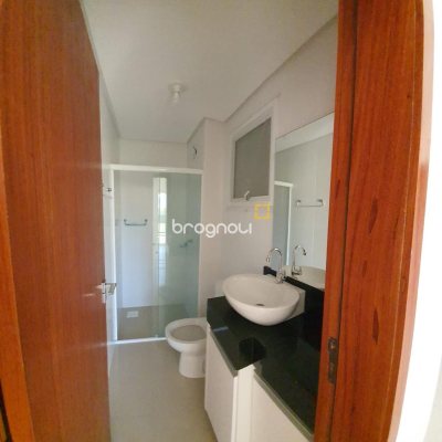 Apartamento com 61m², 2 quartos (sendo 1 suíte), 1 garagem, no bairro Centro em Palhoça