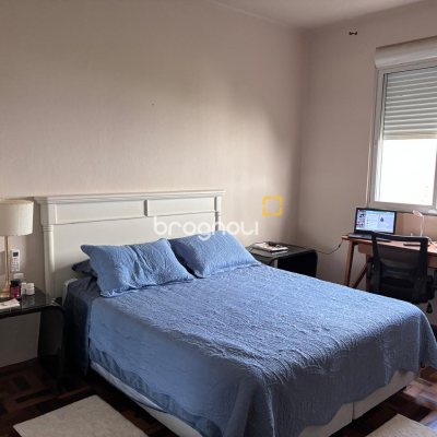Apartamento com 90m², 3 quartos (sendo 1 suíte), no bairro Centro em Florianópolis