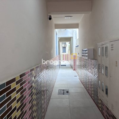 Apartamento com 90m², 3 quartos (sendo 1 suíte), no bairro Centro em Florianópolis